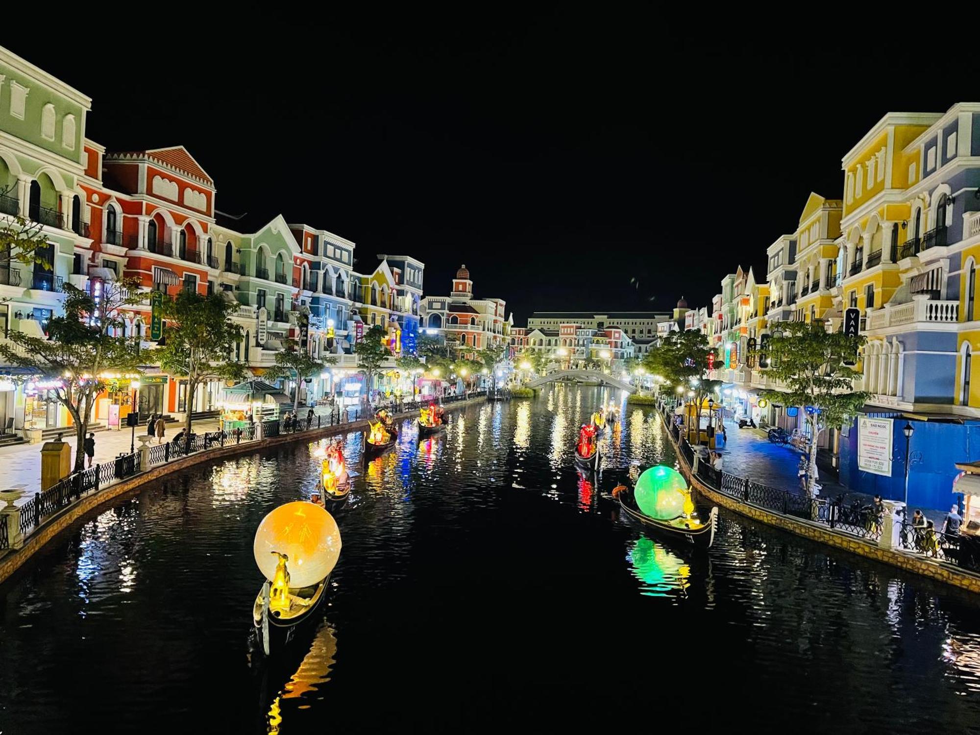 Thai Long Hotel Grand World Дуонг-Донг Экстерьер фото