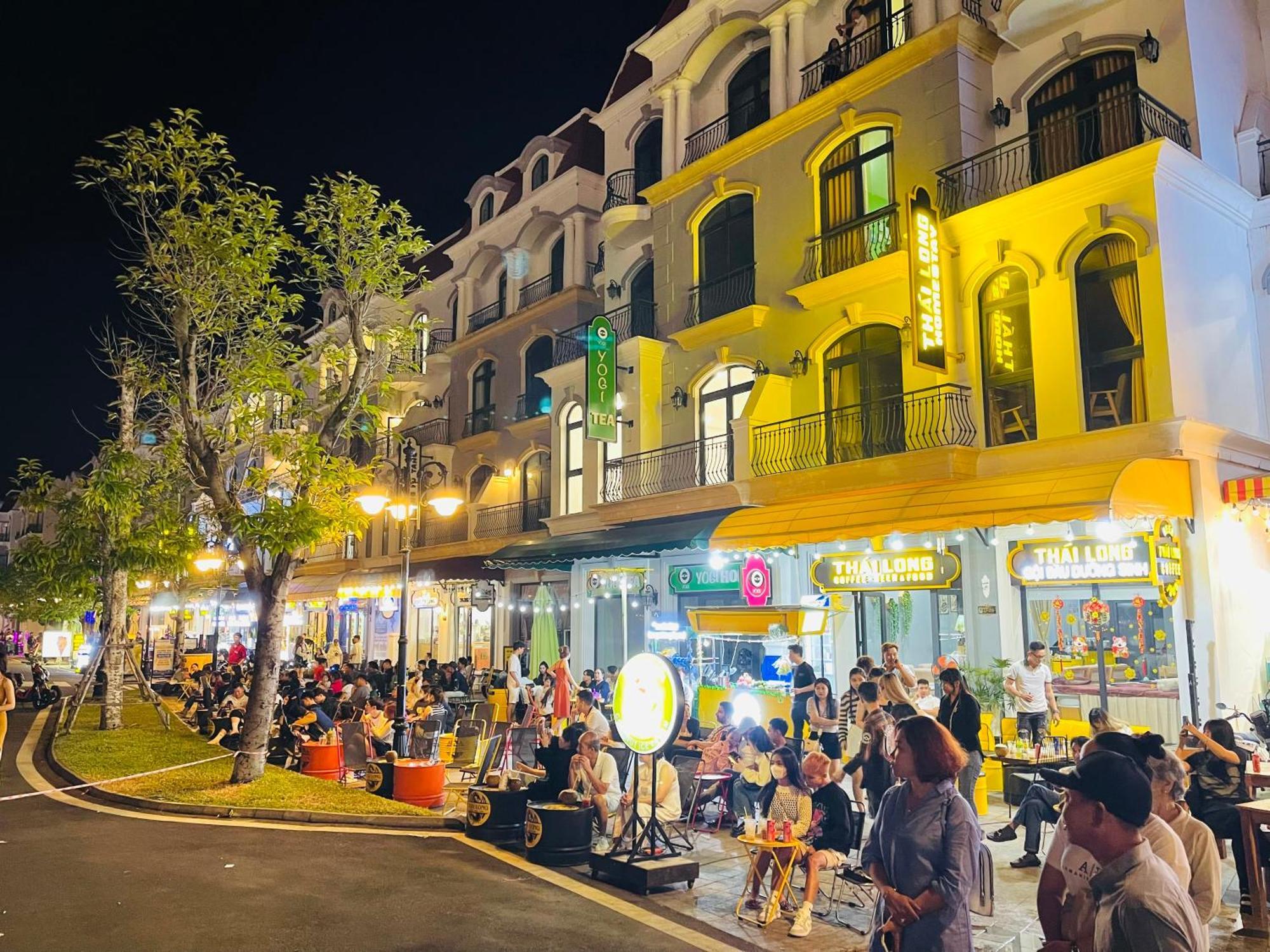 Thai Long Hotel Grand World Дуонг-Донг Экстерьер фото