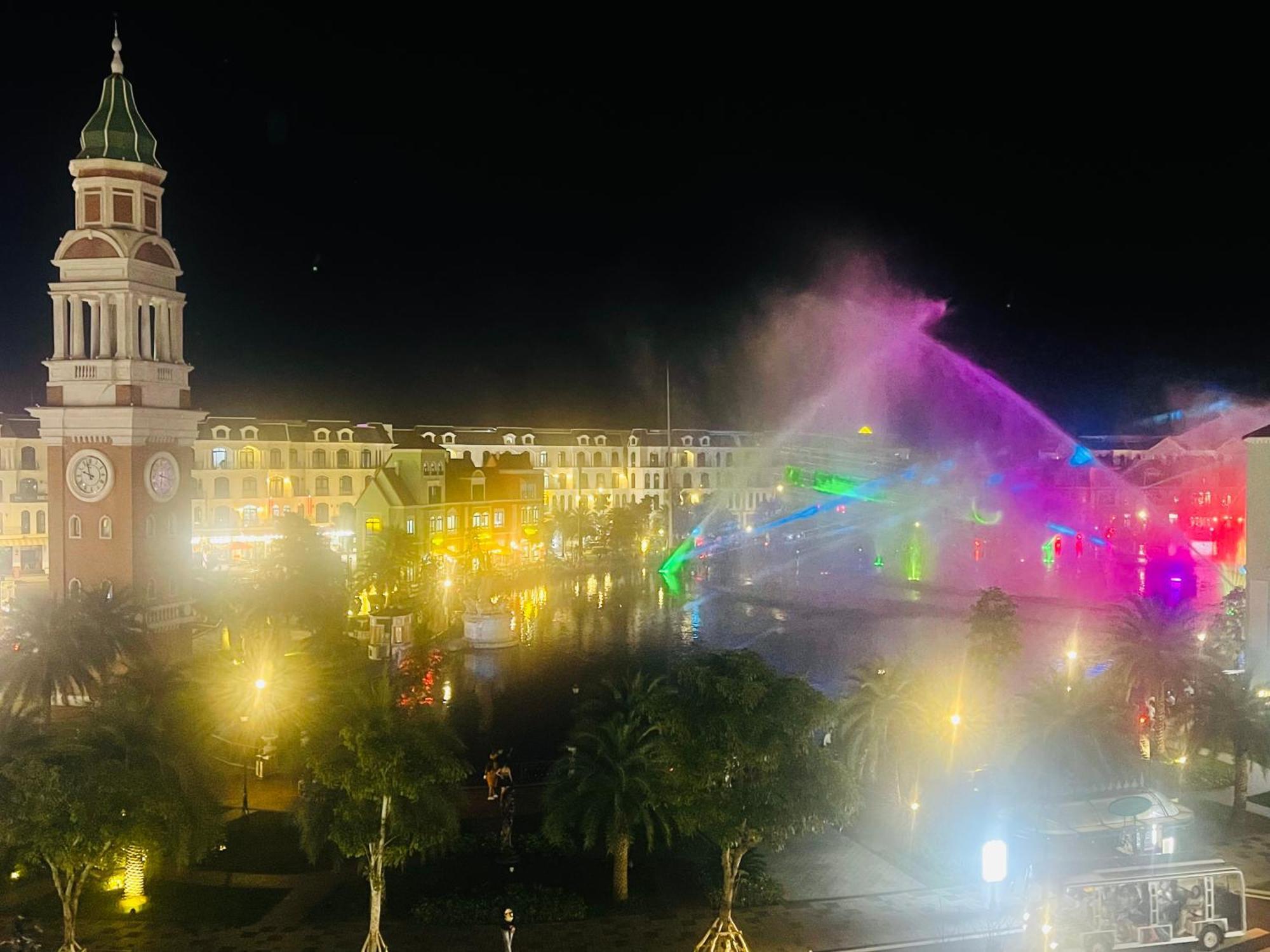 Thai Long Hotel Grand World Дуонг-Донг Экстерьер фото