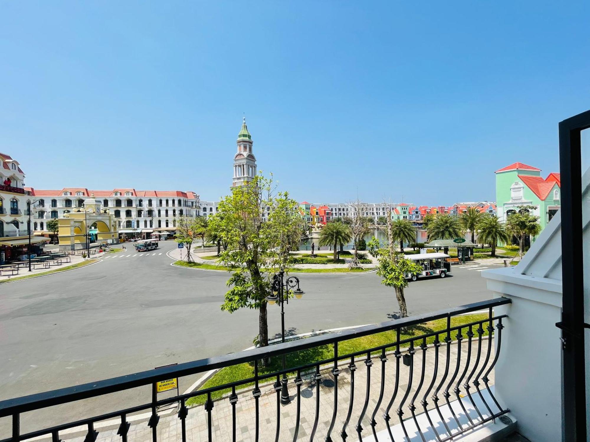 Thai Long Hotel Grand World Дуонг-Донг Экстерьер фото